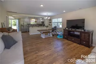 101 Towne Pl, Clyde, NC 28721 - Photo 6