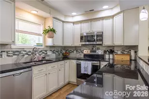 101 Towne Pl, Clyde, NC 28721 - Photo 8