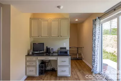 101 Towne Place, Clyde, NC 28721 - Photo 10