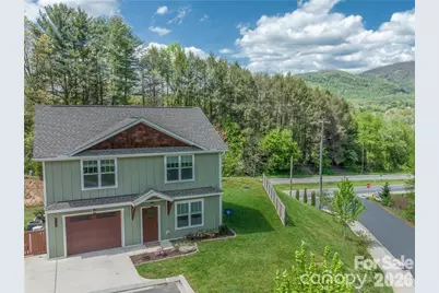 101 Towne Place, Clyde, NC 28721 - Photo 1