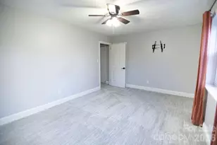 2727 N Moore Rd, Robbins, NC 27325 - Photo 22