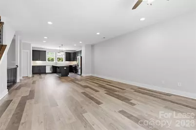 371 S Bruns Avenue, Charlotte, NC 28208 - Photo 6