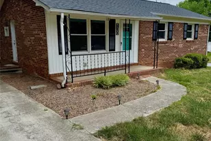 130 N Arlington Ave, Jonesville, NC 28642 - Photo 2