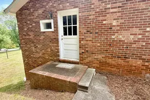 130 N Arlington Ave, Jonesville, NC 28642 - Photo 6