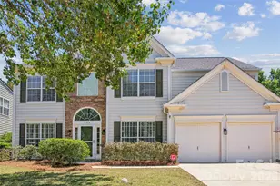 2523 Beacon Forest Dr, Charlotte, NC 28270 - Photo 2
