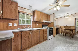3383 Thickety Rd, Clyde, NC 28721 - Photo 32