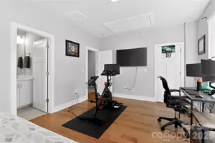 2024 Bryant Park Dr, Charlotte, NC 28208 - Photo 22