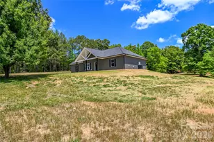3100 Henry Knob Rd, Clover, SC 29710 - Photo 18