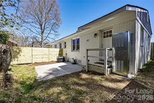 1935 Irma St, Charlotte, NC 28216 - Photo 18
