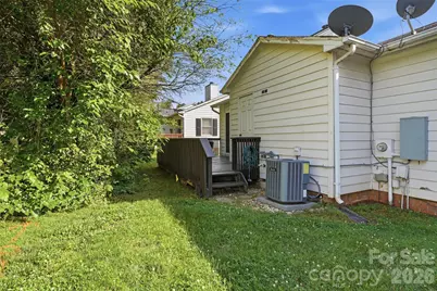 6027 Crape Myrtle Lane, Charlotte, NC 28216 - Photo 20