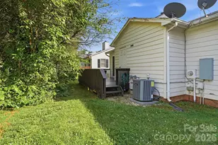 6027 Crape Myrtle Ln, Charlotte, NC 28216 - Photo 20