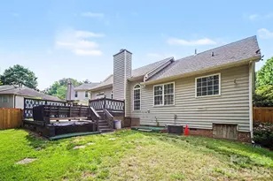 10026 Dauphine Dr, Charlotte, NC 28216 - Photo 40
