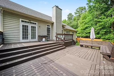 10026 Dauphine Drive, Charlotte, NC 28216 - Photo 38