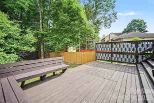 10026 Dauphine Dr, Charlotte, NC 28216 - Photo 36