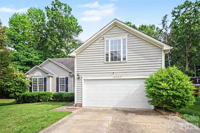 10026 Dauphine Drive, Charlotte, NC 28216 - Photo 4