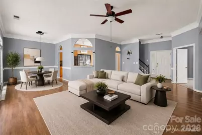 10026 Dauphine Drive, Charlotte, NC 28216 - Photo 8
