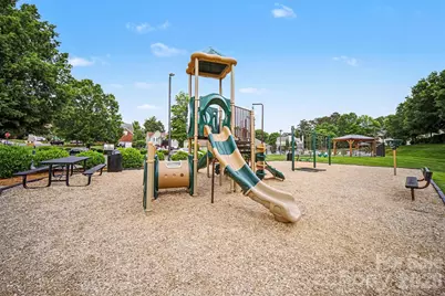 10026 Dauphine Drive, Charlotte, NC 28216 - Photo 48