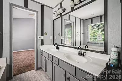 10026 Dauphine Drive, Charlotte, NC 28216 - Photo 24