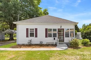 204 Hampshire Ln, Clover, SC 29710 - Photo 1