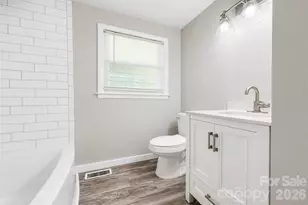 2121 24th St NE, Hickory, NC 28601 - Photo 12