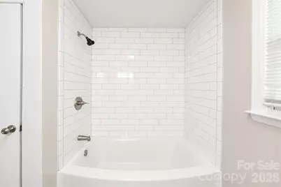 2121 24th Street NE, Hickory, NC 28601 - Photo 14