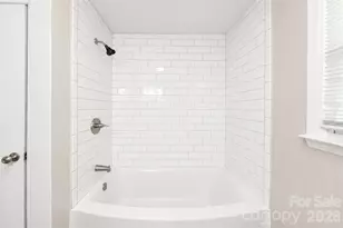 2121 24th St NE, Hickory, NC 28601 - Photo 14