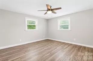 2121 24th St NE, Hickory, NC 28601 - Photo 18