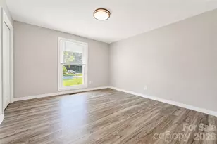 2121 24th St NE, Hickory, NC 28601 - Photo 16