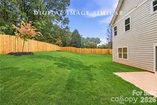 6206 Linda Vista Ln, Charlotte, NC 28216 - Photo 2