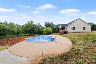 1060 Moss Lake Dr, Clover, SC 29710 - Photo 36