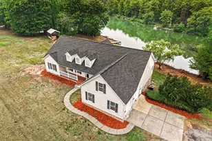 1060 Moss Lake Dr, Clover, SC 29710 - Photo 2