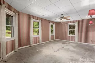 39 Beaumont Dr, Hendersonville, NC 28739 - Photo 18