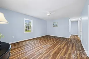 1421 Flint Hill St, Rock Hill, SC 29730 - Photo 4