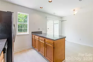 5840 Prescott Ct, Charlotte, NC 28269 - Photo 10