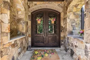 8100 Skye Lochs Dr, Waxhaw, NC 28173 - Photo 2