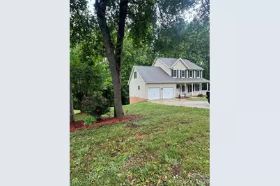 190 Meadow Glen Drive, Troutman, NC 28166 - Photo 2
