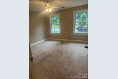 190 Meadow Glen Drive, Troutman, NC 28166 - Photo 16