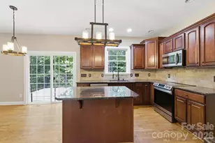 190 Meadow Glen Dr, Troutman, NC 28166 - Photo 6