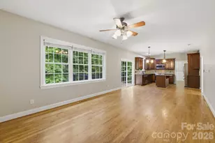 190 Meadow Glen Dr, Troutman, NC 28166 - Photo 12