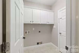 190 Meadow Glen Dr, Troutman, NC 28166 - Photo 14