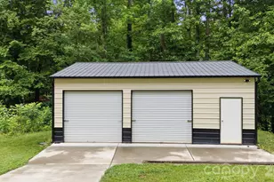 190 Meadow Glen Dr, Troutman, NC 28166 - Photo 2