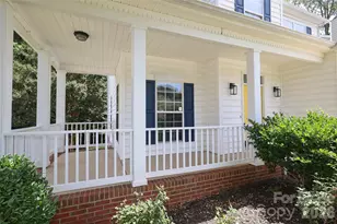 8306 Hornwood Ct, Charlotte, NC 28215 - Photo 2