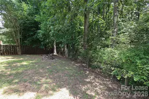 8306 Hornwood Ct, Charlotte, NC 28215 - Photo 38