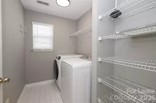 8306 Hornwood Ct, Charlotte, NC 28215 - Photo 26