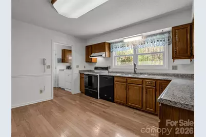 525 Maren Court, Hendersonville, NC 28739 - Photo 10