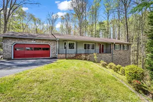 525 Maren Ct, Hendersonville, NC 28739 - Photo 2