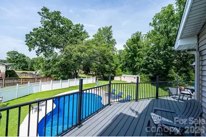 2651 31st Street Court NE, Hickory, NC 28601 - Photo 10