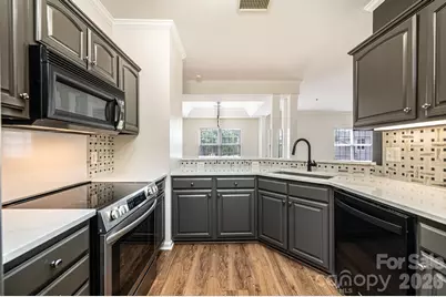 1410 4th Street Drive NW #201, Hickory, NC 28601 - Photo 12