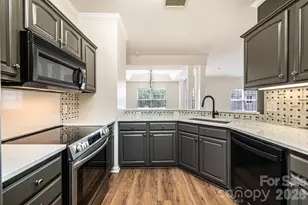 1410 4th St Dr NW, Hickory, NC 28601 - Photo 12