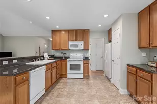 64 Springside Rd, Asheville, NC 28803 - Photo 8